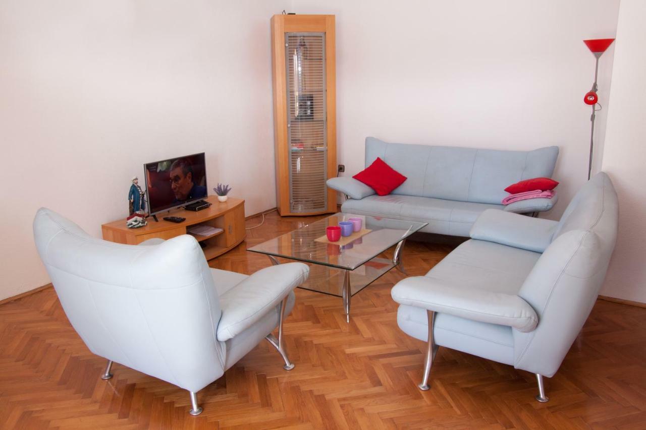 Nadalina Apartment Kastel Stari ภายนอก รูปภาพ