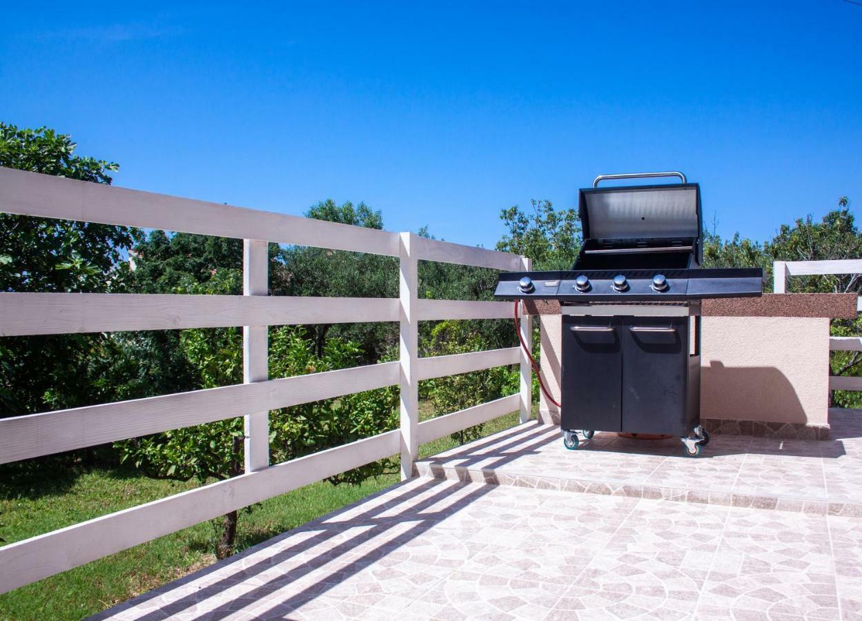 Nadalina Apartment Kastel Stari ภายนอก รูปภาพ